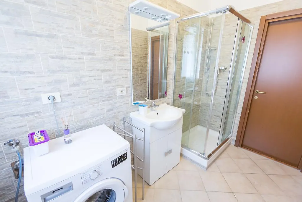 Bolognina Central Apartment Bologna 0*,